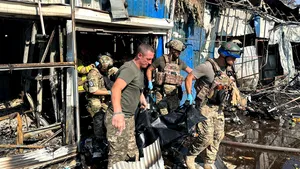 Premierul ucrainean: o rachetă a lovit o piaţă, 16 persoane au murit, inclusiv un copil