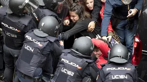 Ministrul Justiţiei din Spania: Madridul va utiliza toate mijloacele pentru a restabili ordinea în Catalonia. Poliţia spaniolă s-a comportat exemplar