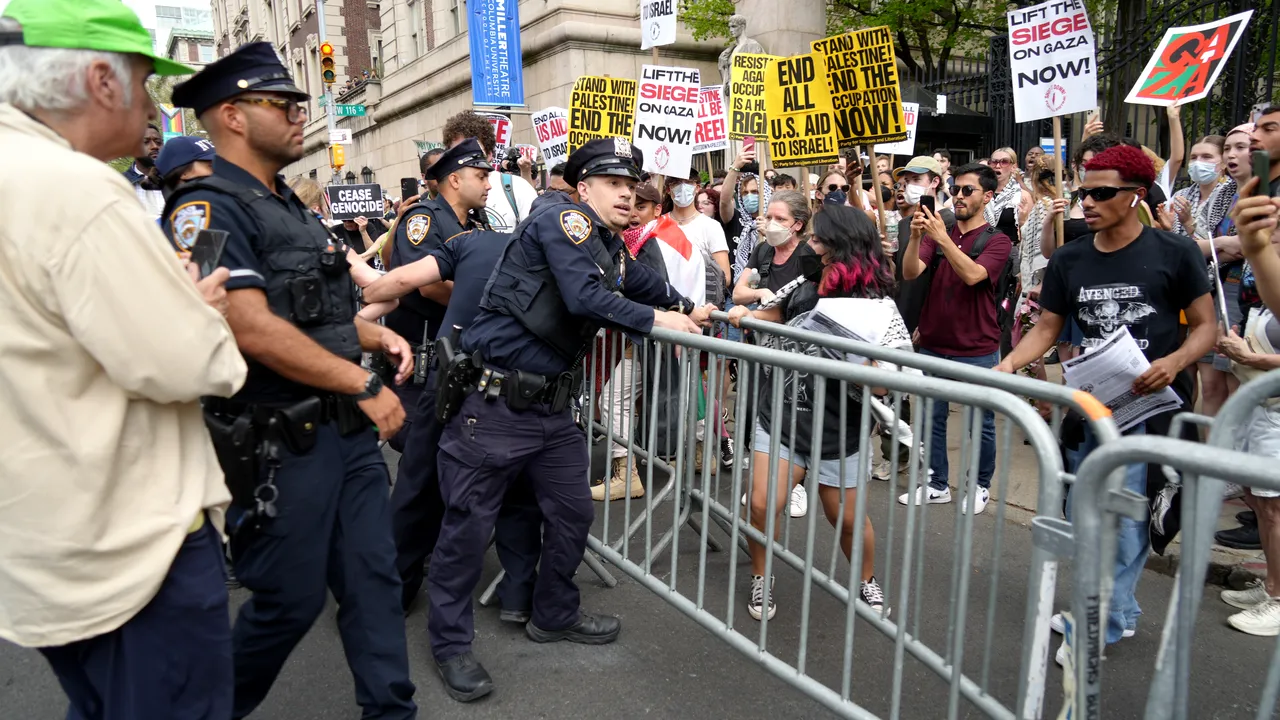 Reacţia lui Biden după violenţele din campusuri: Au dreptul să protesteze, dar nu să provoace haos