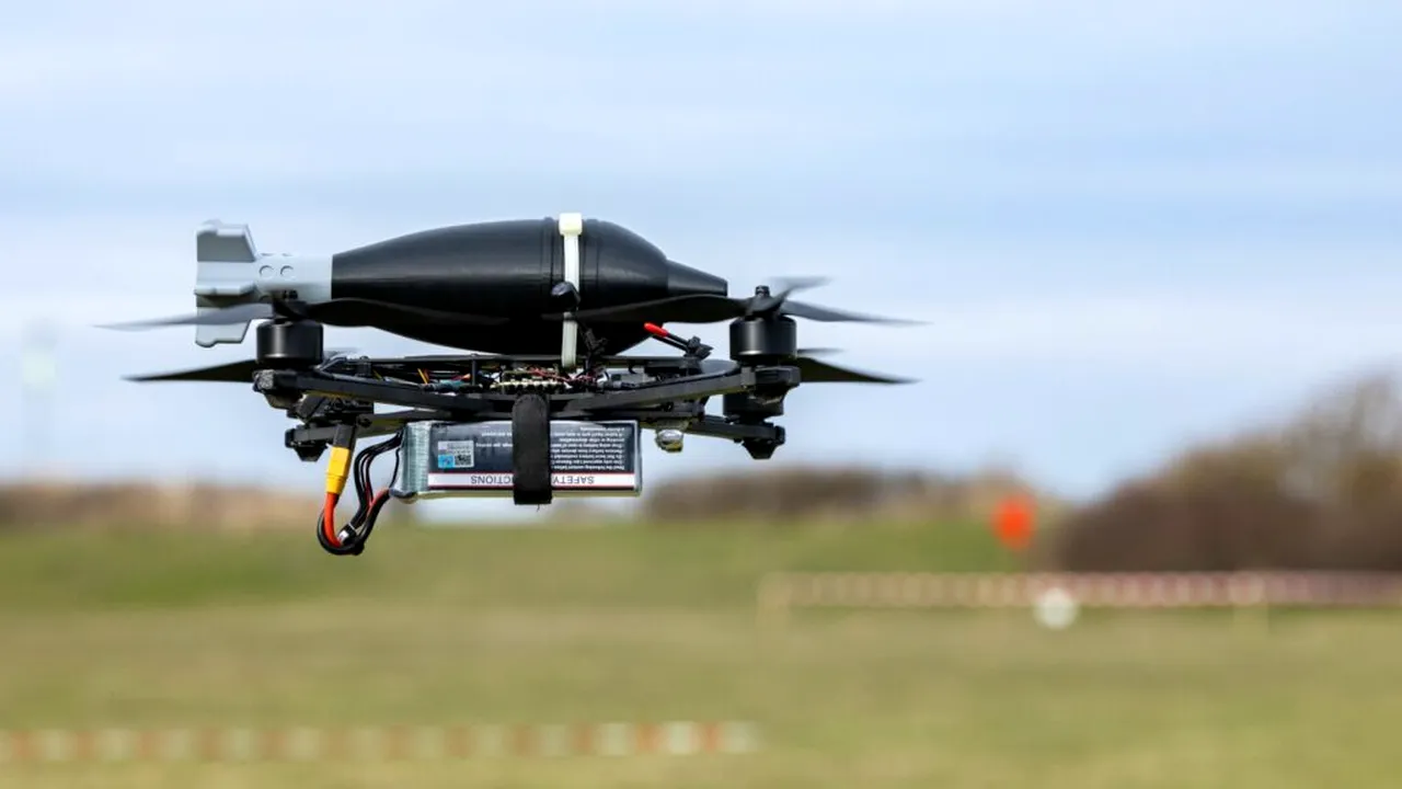 Noapte tensionată pe flancul estic al NATO: o dronă a fost doborâtă în Letonia, Finlanda a luat măsuri de precauție