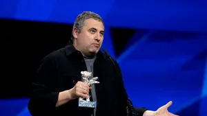 Regizorul Radu Jude sare din cinematografie în arte vizuale cu o expoziție inedită la Paris