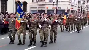Un militar a leşinat la parada de Ziua Naţională de la Piteşti: „I-a scăzut glicemia”