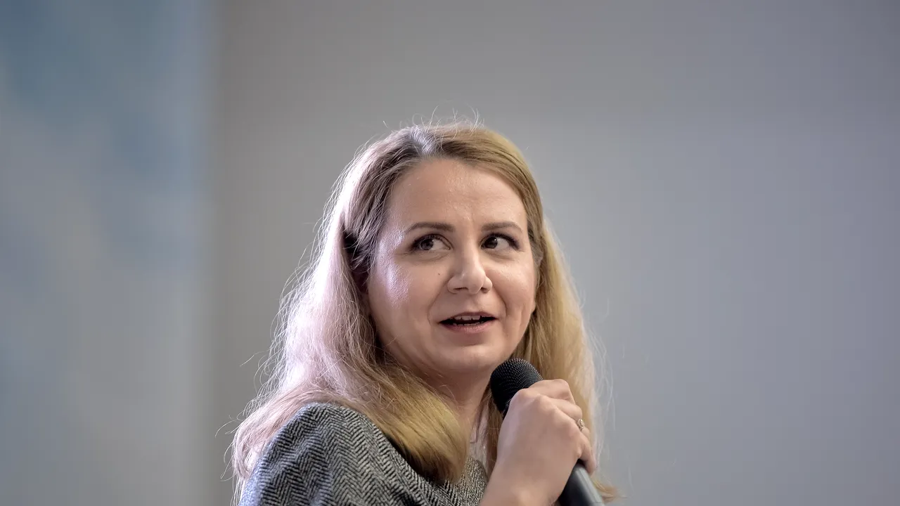 Ministrul Educaţiei nu exclude posibilitatea ca anul şcolar să fie prelungit/ 