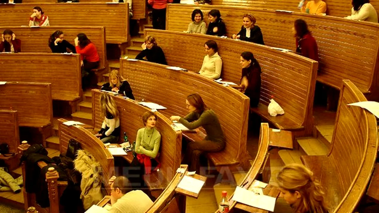 Un bărbat fără adăpost a absolvit Facultatea de Sociologie după zece ani de stat în stradă