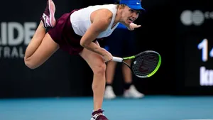 AUSTRALIAN OPEN | Simona Halep - Jennifer Brady, 7-6, 6-1. Halep câştigă primul meci de la Australian Open