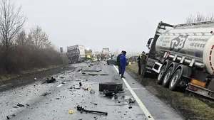 Expert în conducerea defensivă despre accidentul de la Timiș: s-a întâmplat ceva în interiorul microbuzului