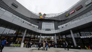 Alertă cu bombă la un mall din Capitală. Anunţul făcut de SRI, după controlul pirotehnic - VIDEO