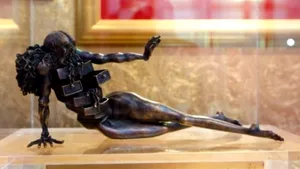 O sculptură de Dali, furată în plină zi dintr-o galerie de artă - VIDEO