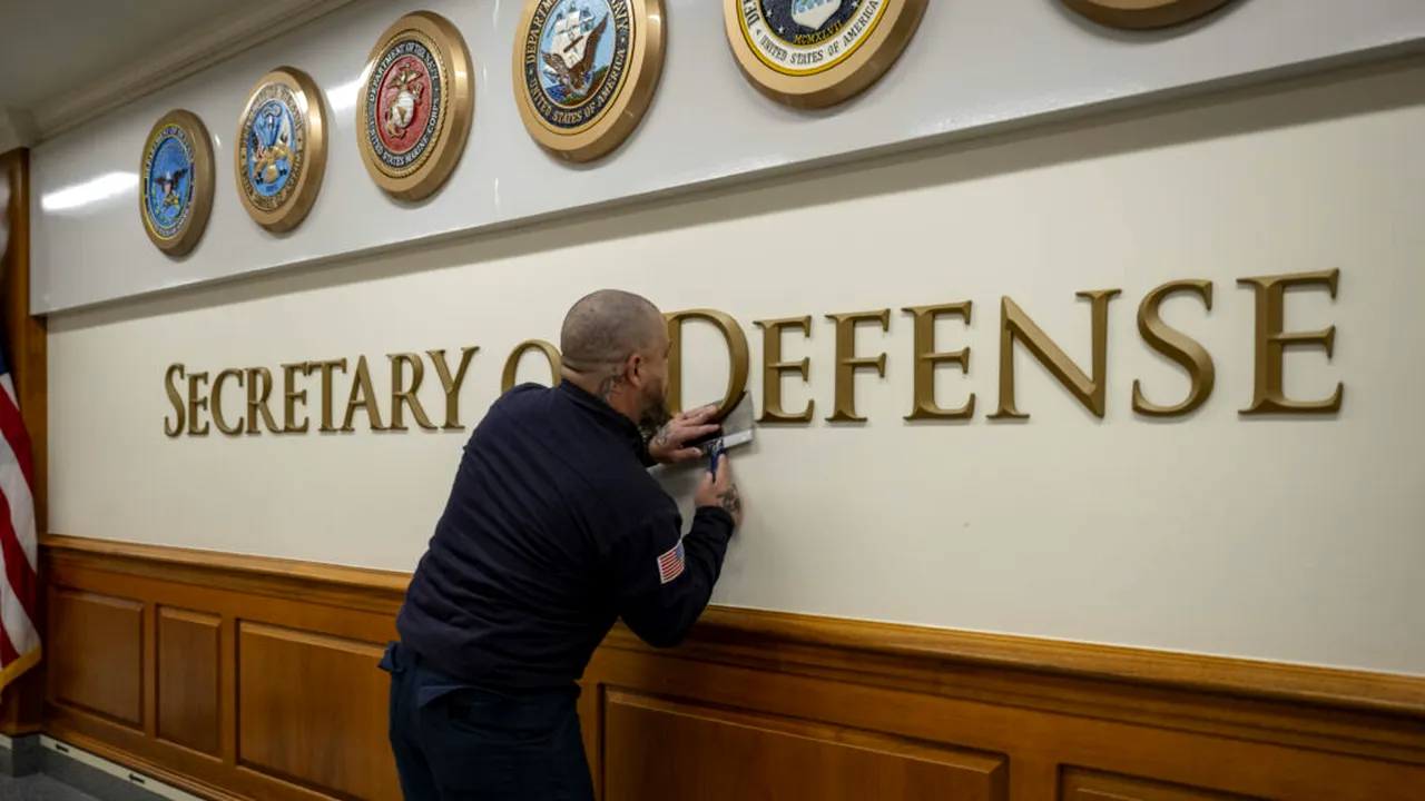 Pentagonul evaluează „eficacitatea” femeilor în roluri de luptă terestră