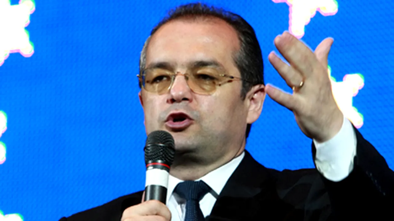 Boc: Moţiunea, demers neconstituţional prin care se vrea apărarea pensiilor 