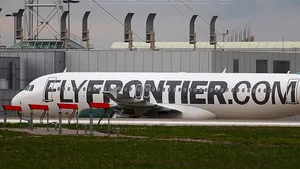 Cea de-a doua femeie infectată cu Ebola în SUA este o asistentă care a călătorit cu avionul deşi avea febră