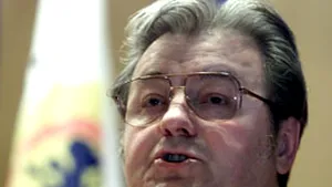 Corneliu Vadim Tudor şi-a cumpărat Dacia Logan în 2007