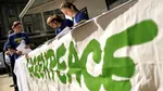 12 activiști ai Greenpeace au fost arestați la Londra