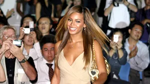 Ofertă de 500.000 de lire sterline pentru Beyonce (Video)