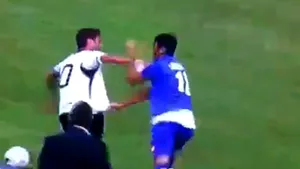 Presa italiană: Mutu a adăugat unui meci anonim un gest foarte urât şi a fost fluierat de fani - VIDEO