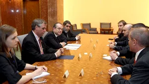 Motivele investiţiei Intel: Programatori calificaţi şi neimpozitarea veniturilor din IT