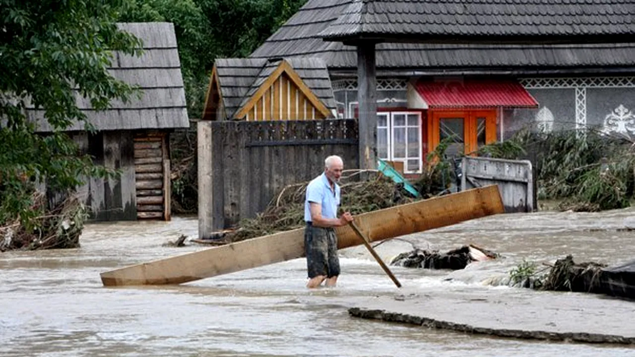 În ultimele 24 de ore, au fost afectate de inundaţii 20 de localităţi din nouă judeţe