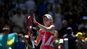 Elena Rybakina se retrage de la turneul WTA 500 de la Tokyo. Linda Noskova avansează în finală
