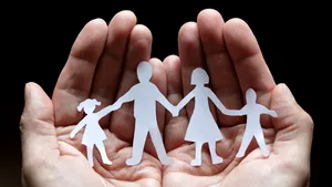 Majoritatea românilor nu se implică în cauze caritabile