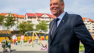 În prima zi a campaniei electorale, Klaus Iohannis şi-a lansat volumul autobiografic 