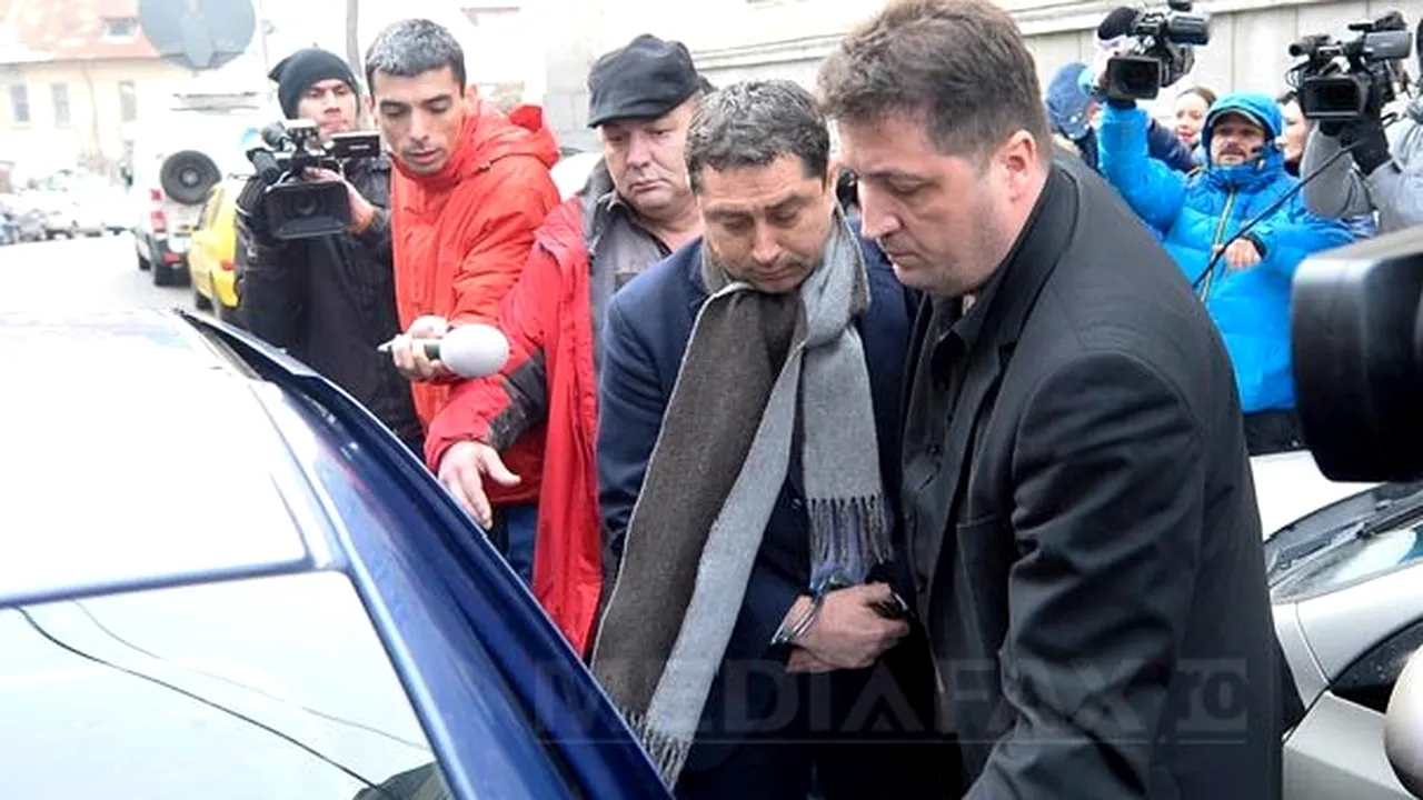 Cristian David a fost reţinut. Fostul ministru al Internelor, acuzat că a luat mită 500.000 de euro - FOTO