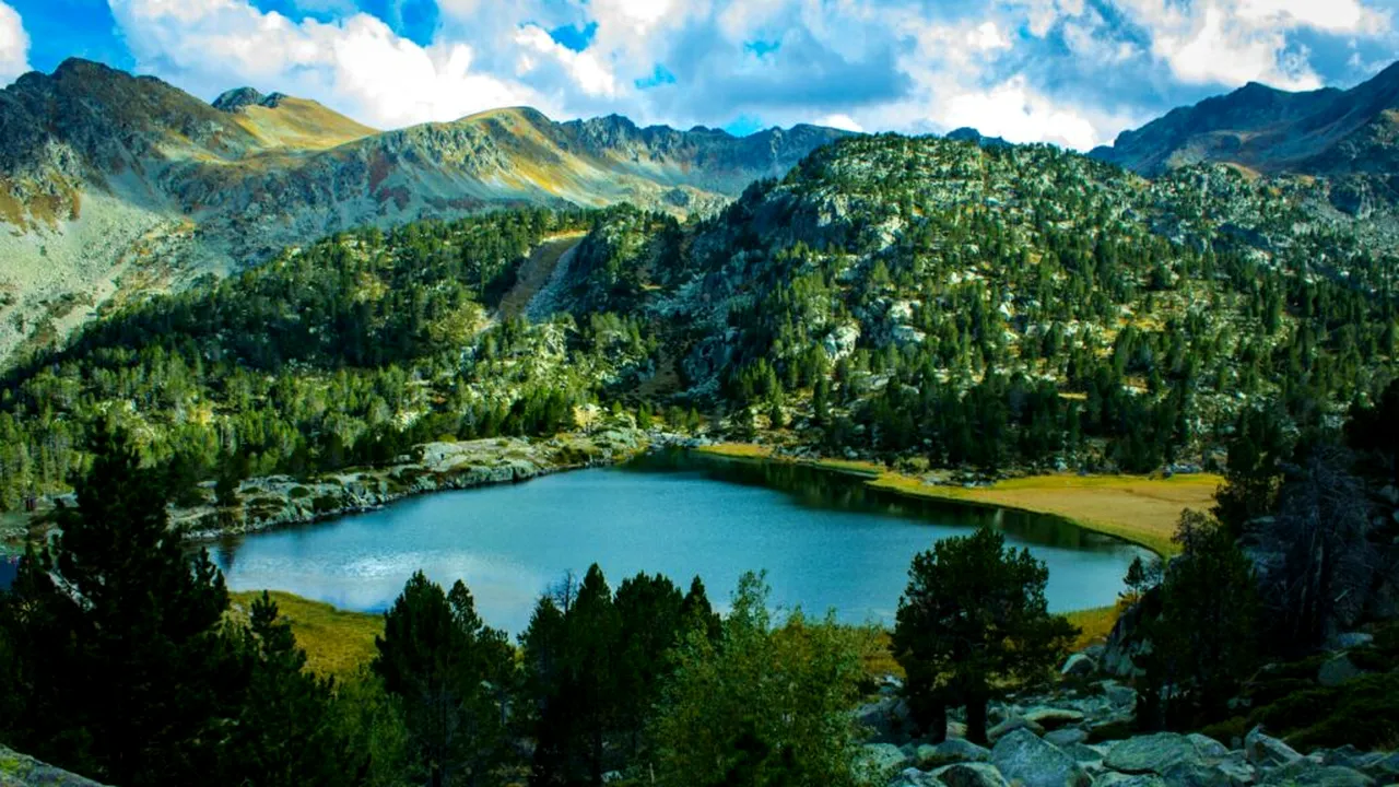 Cum arăta granița dintre Andorra și Spania în urmă cu peste 60 de ani. Imagini de arhivă care te vor uimi