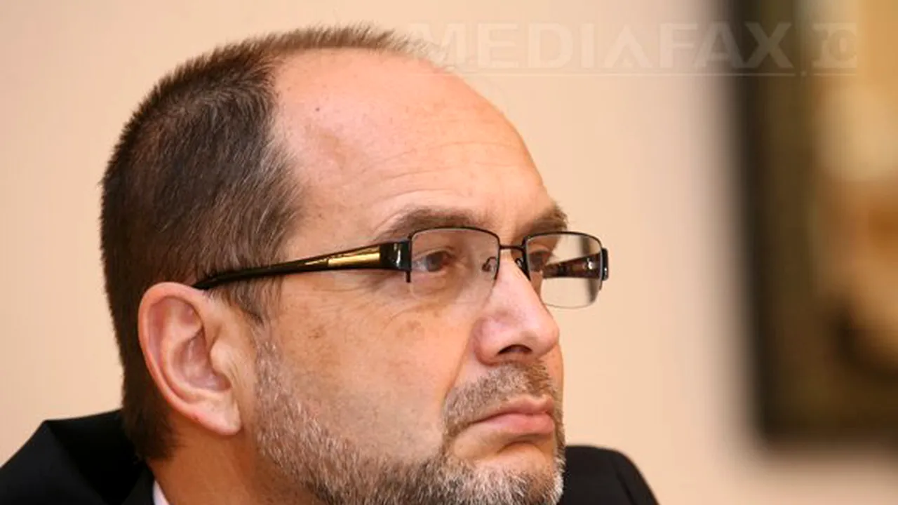 Ministrul Educaţiei: Ne gândim la un mecanism de scutire de taxe pentru tinerii cercetători