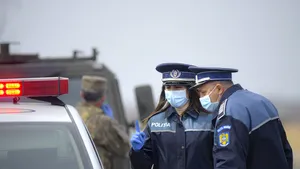 Şofer oprit în trafic către poliţist: 