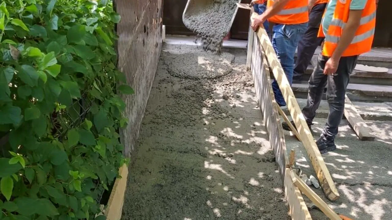 RAMPE noi de acces pentru locatarii de pe două străzi din Sectorul 5 (P)