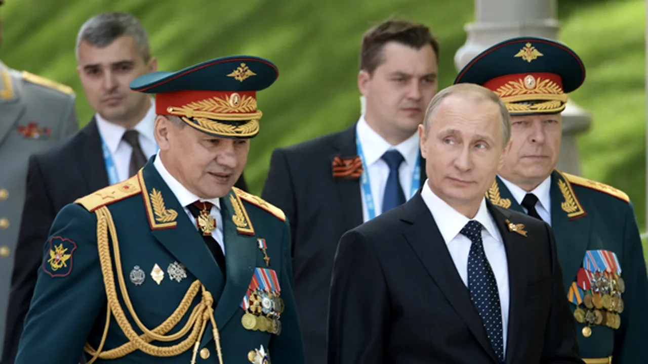Ministrul rus al Apărării acuză NATO că şi-a sporit misiunile de recunoaştere în apropierea frontierelor Rusiei