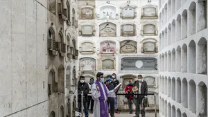 Lupta exemplară împotriva pandemiei nu i-a ferit de coronavirus. Formarea unui nou focar COVID-19 e favorizată de un „mix exploziv”