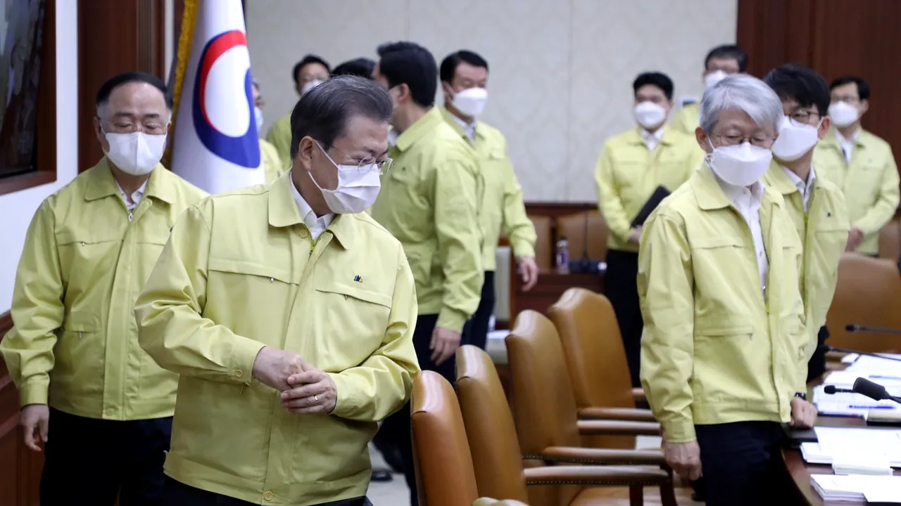 Sute de noi cazuri de coronavirus în Coreea de Sud şi China