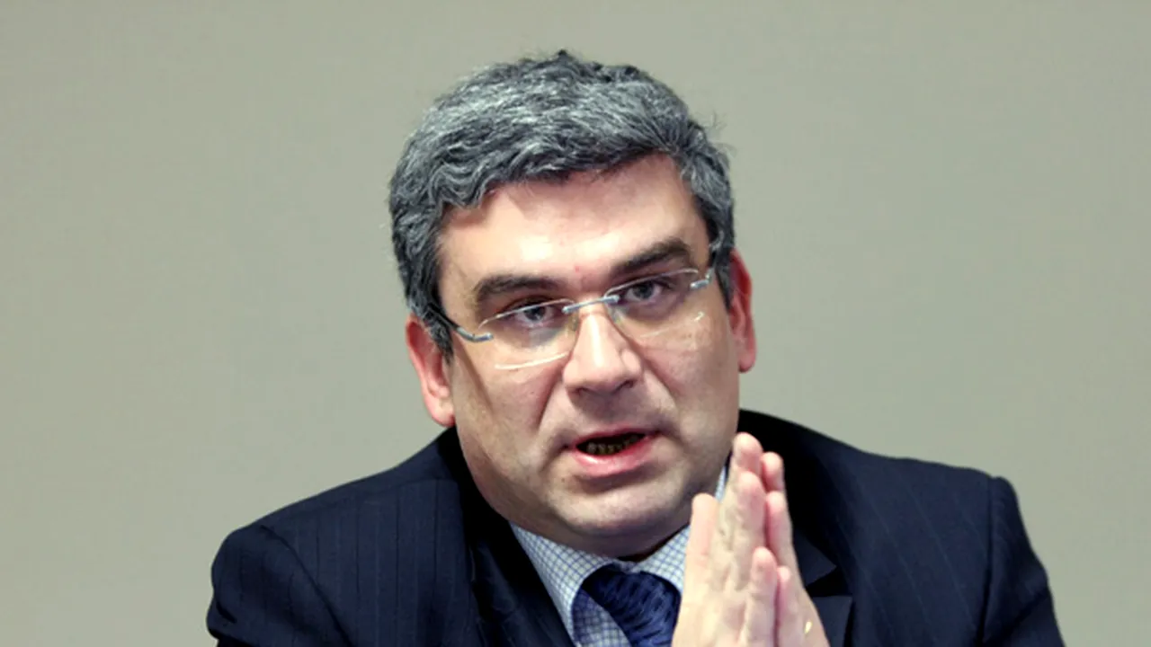 Baconschi despre romi: Poţi să spui despre ei ce vrei, dar nu că sunt imbecili