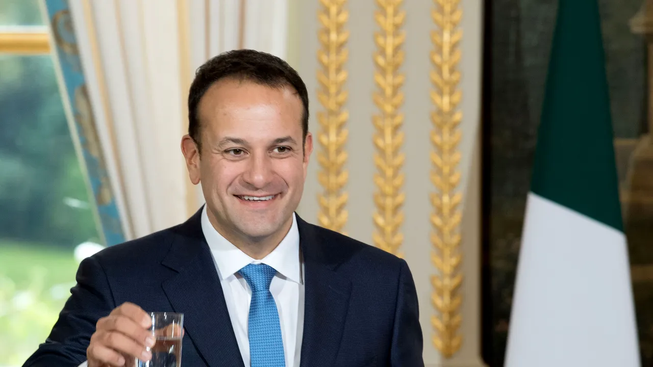 Premierul Varadkar încearcă să prevină prăbuşirea guvernului şi alegerile anticipate care ar slăbi poziţia Irlandei în negocierile de Brexit