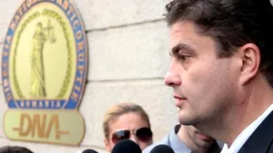 Cererea de încuviinţare a arestării deputatului Florin Popescu a ajuns la Camera Deputaţilor. Comisia juridică trebuie să prezinte un raport până luni, iar plenul se va reuni până în 7 mai