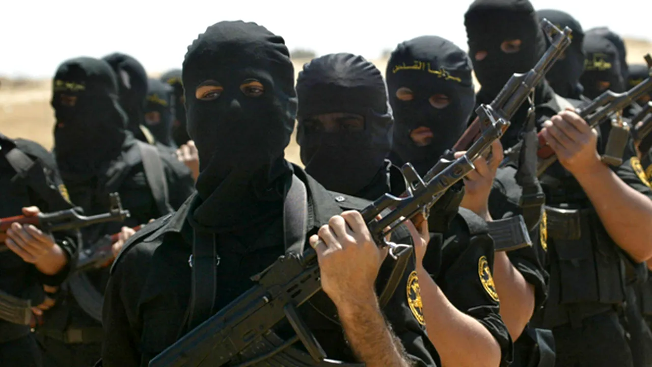Majoritatea francezilor se pronunţă pentru o operaţiune terestră în Siria împotriva Statului Islamic