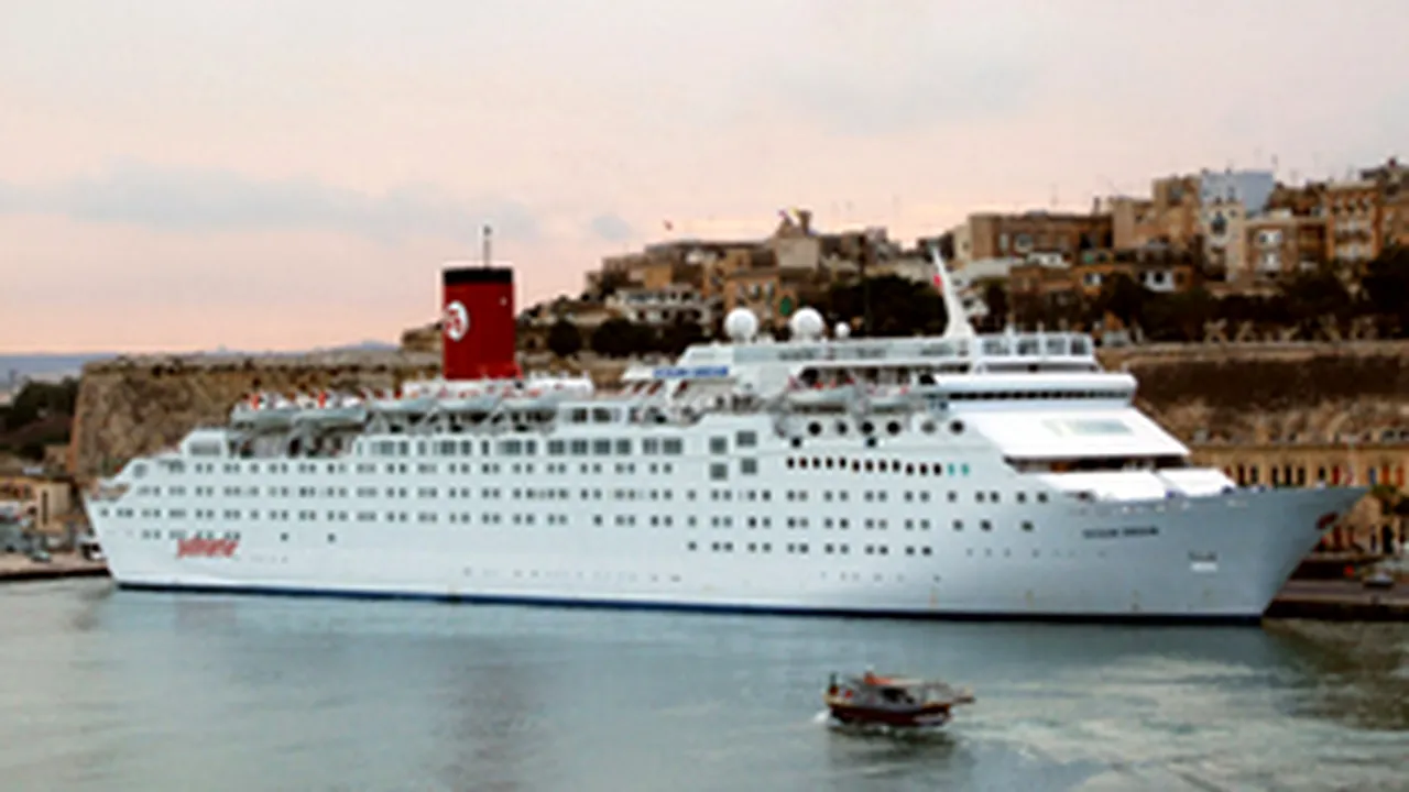 Two Romanians Aboard Cruise Ship Quarantined Over Swine Flu