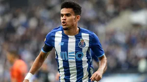 Liverpool a semnat pe cinci ani cu columbianul Luis Diaz de la Porto 