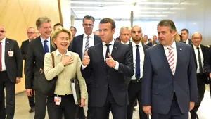 Emmanuel Macron şi Ursula von der Leyen vor ca UE să aibă un rol major în securitatea globală 