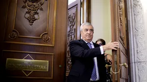 Dragnea: Punctul de pensie va creşte cu 10%, dar legea pensiilor va fi amânată pentru anul viitor/ Plata defalcată a TVA se va aplica pentru rău-platnici şi societăţile în insolvenţă/ Pilonul II de pensii va fi opţional