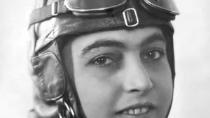 Smaranda Brăescu, prima femeie pilot şi paraşutist cu brevet din România 