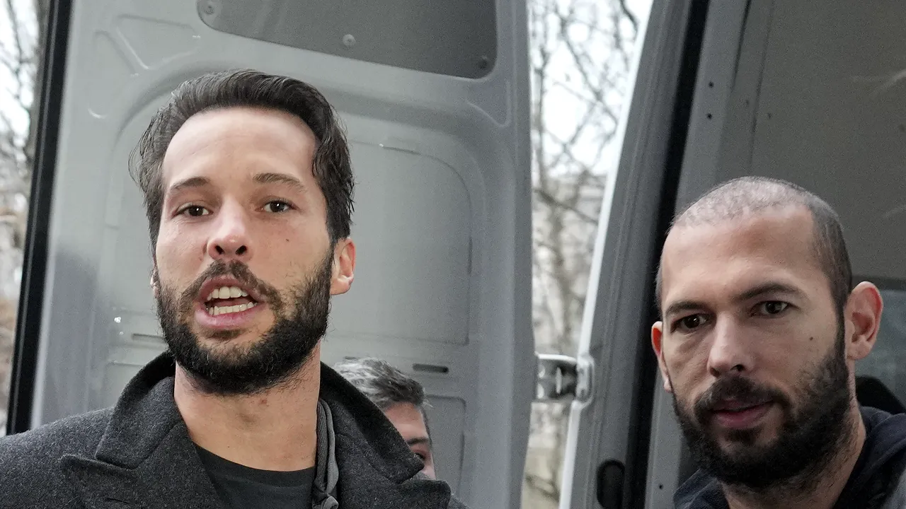 Fraţii Tate sunt acuzaţi de evaziune fiscală în serie de autorităţile britanice