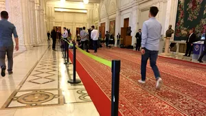 Daniel Suciu: PSD a adus în jur de 70 de invitaţi pentru moţiunea de cenzură. A făcut primul cerere