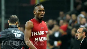 Drogba şi Eboue ar putea fi sancţionaţi pentru că i-au adus un omagiu lui Nelson Mandela