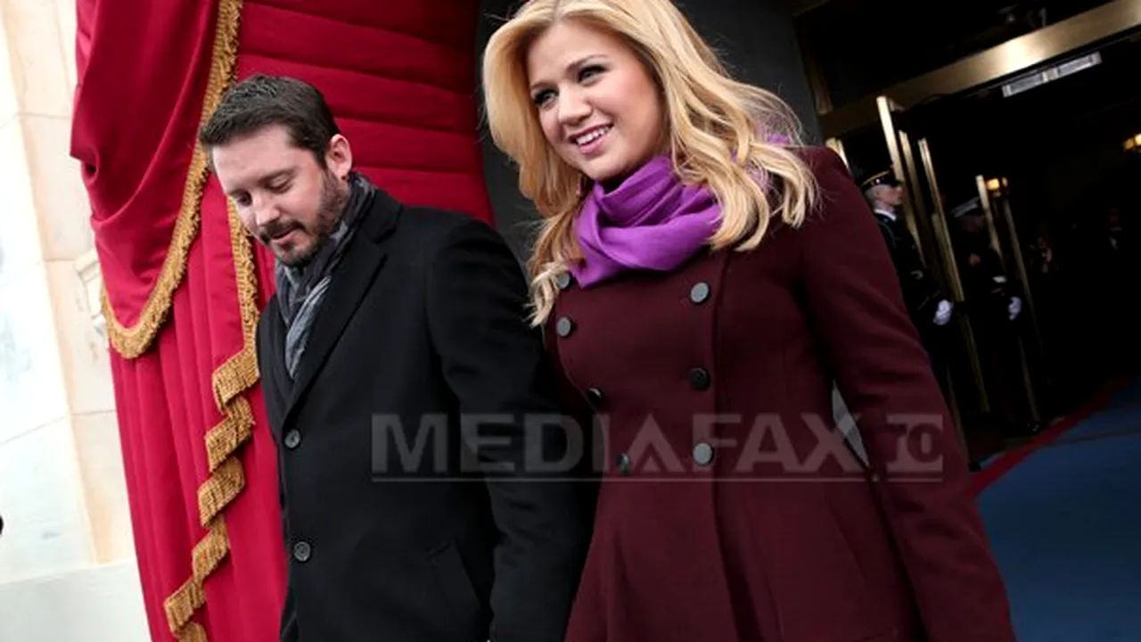 Cântăreaţa Kelly Clarkson s-a căsătorit