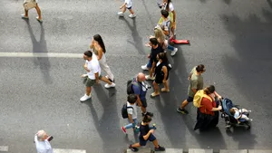 Sondaj CURS: 70% dintre români cred că România merge într-o direcție greșită / Călin Georgescu, George Simion și Nicușor Dan, pe primele locuri la capitolul încredere