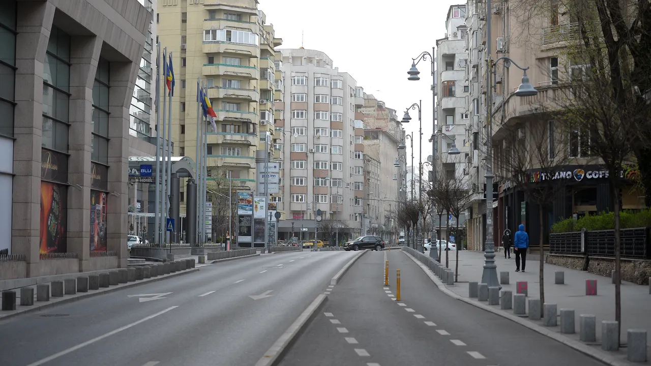 Traficul pe Calea Victoriei a fost reluat după remedierea avariei la reţeaua de distribuţie a apei