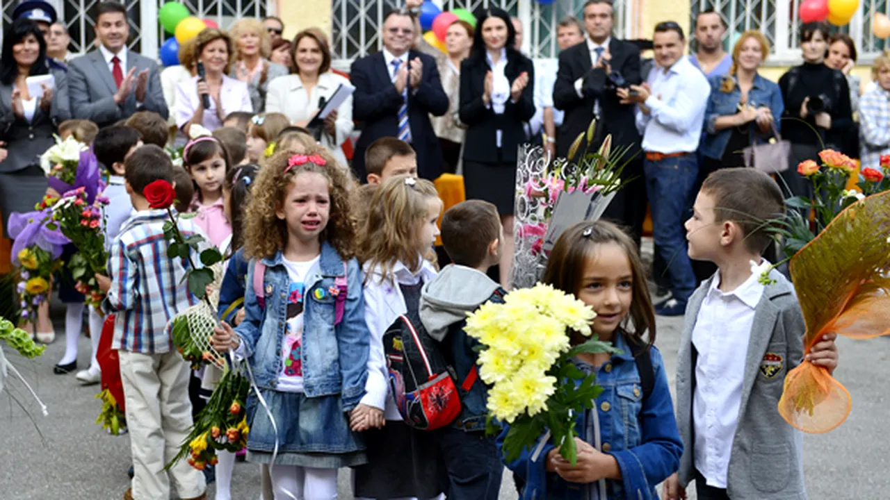 REPORTAJ: Prima zi de şcoală în centrul şi la marginea Capitalei - condiţii diferite, aceleaşi emoţii 