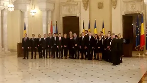 Prim-ministrul Grindeanu a desfiinţat Cancelaria şi a numit-o la conducerea ANOFM pe mama fostului deputat PSD Cătălina Ştefănescu