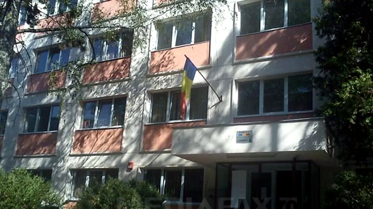 REPORTAJ: Numărul cererilor de cazare în cămine, dublu faţă de ofertă la unele universităţi din Târgu Mureş - FOTO